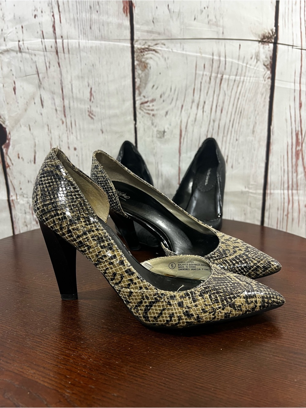 BCBGirls, Liz Claiborn, Mossimo, Delicious 4 Pairs Pointed Toe stiletto Pumps 6 - Picture 10 of 16